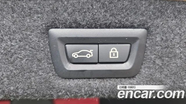 BMW 5 серии 2019 thumb 10