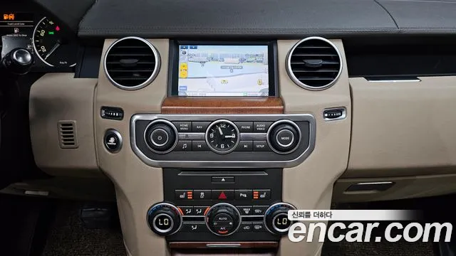 Land Rover Discovery 2016 thumb 2