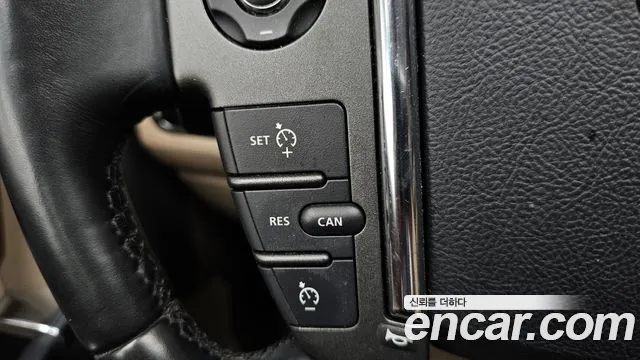 Land Rover Discovery 2016 thumb 12