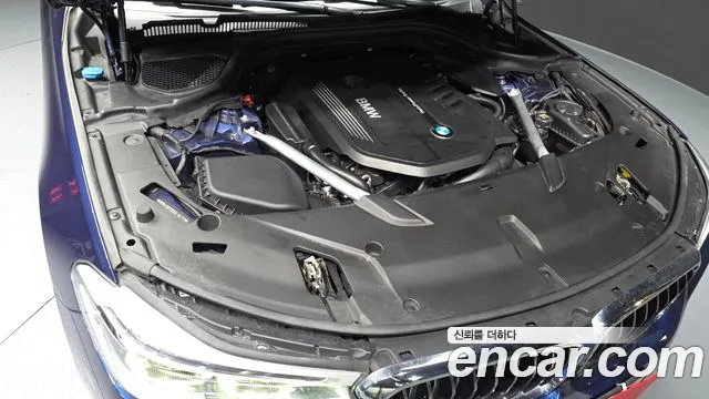 BMW 6 серии Gran Turismo 2019 thumb 9