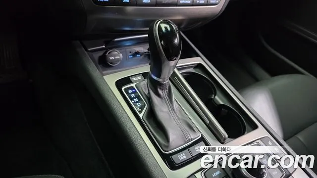 Hyundai Genesis 2014 thumb 2