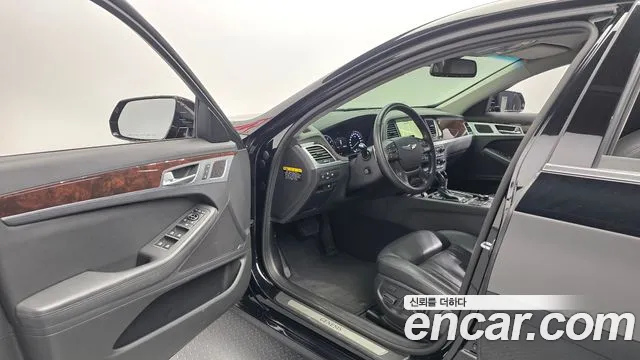 Hyundai Genesis 2014 thumb 3