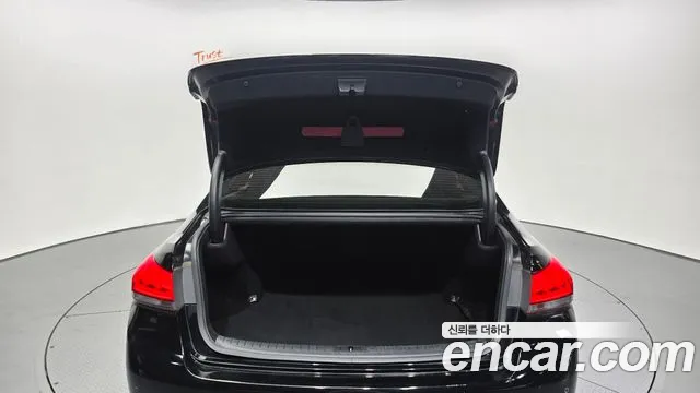 Hyundai Genesis 2014 thumb 12