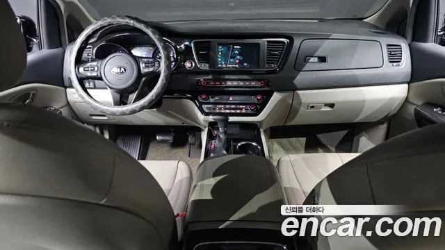 Kia Carnival 2018 thumb 6