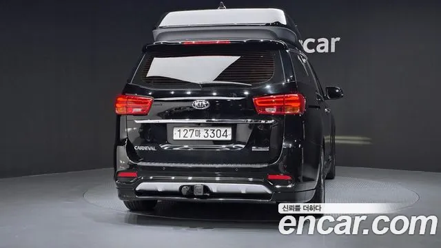 Kia Carnival 2019 thumb 3