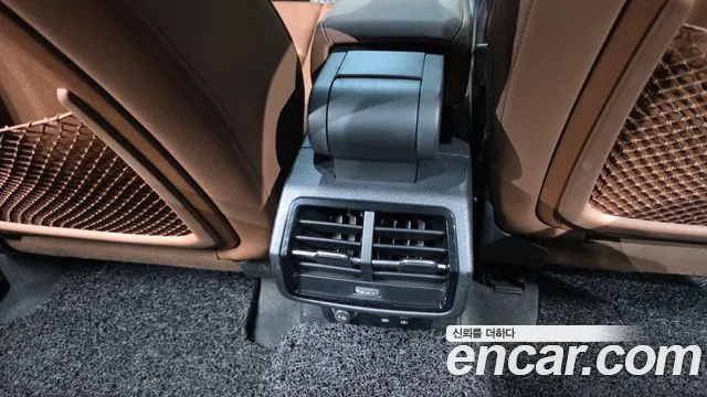 Audi Q3 2022 thumb 4