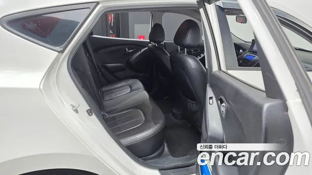 Hyundai Tucson 2013 thumb 12