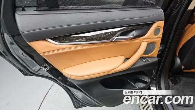 BMW X6 2018 thumb 12