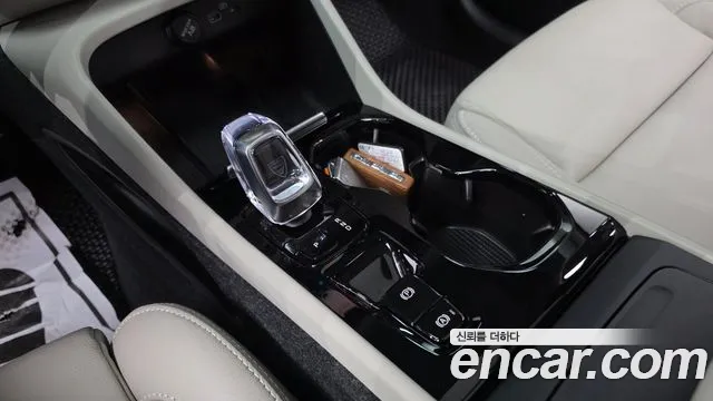 Volvo XC40 2022 thumb 5
