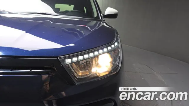 KGM Tivoli 2015 thumb 6