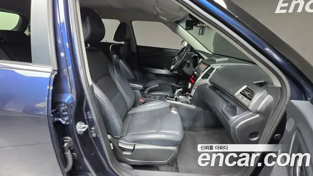 KGM Tivoli 2015 thumb 2