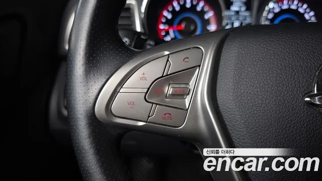 KGM Tivoli 2015 thumb 11