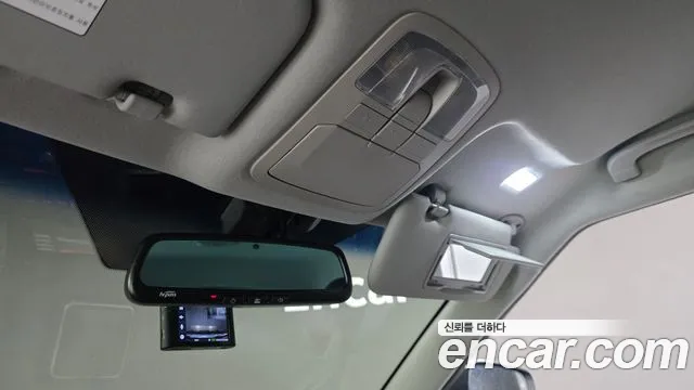 KGM Tivoli 2015 thumb 7
