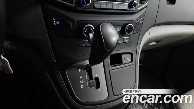 Hyundai Staria 2018 thumb 8