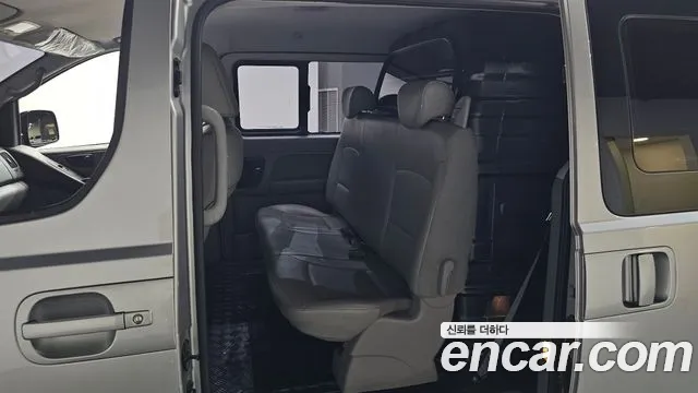 Hyundai Staria 2018 thumb 11