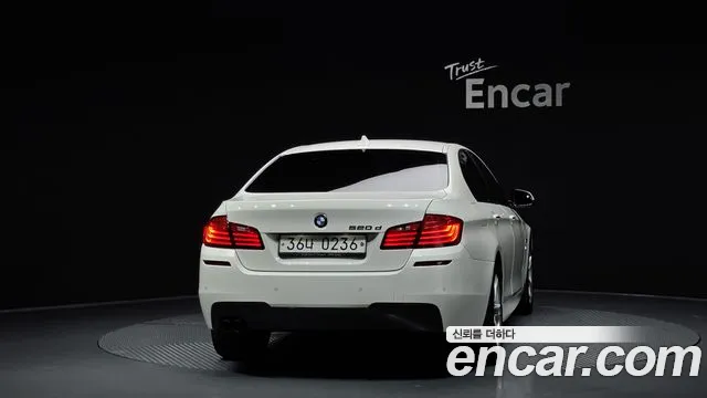 BMW 5 серии 2016 thumb 4