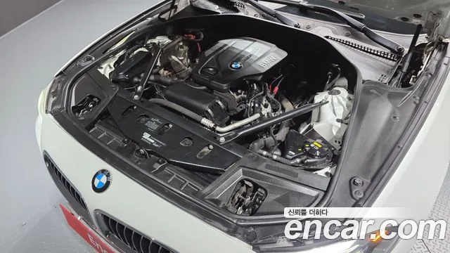 BMW 5 серии 2016 thumb 3