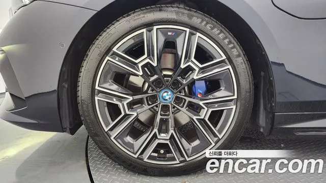 BMW 5 серии 2025 thumb 12