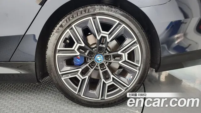 BMW 5 серии 2025 thumb 11
