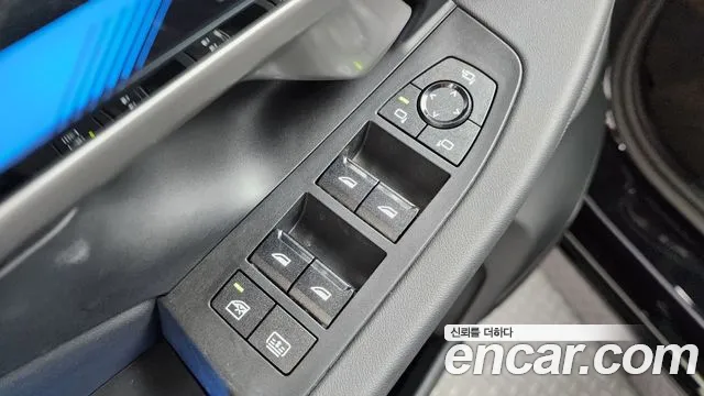 BMW 5 серии 2025 thumb 2
