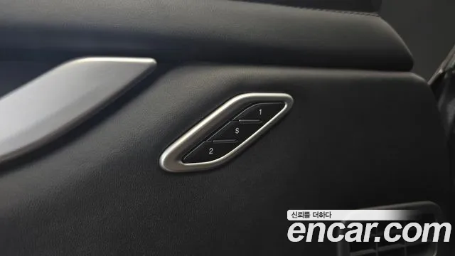 Maserati Ghibli 2015 thumb 3