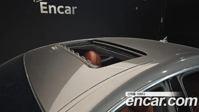 Maserati Ghibli 2015 thumb 12