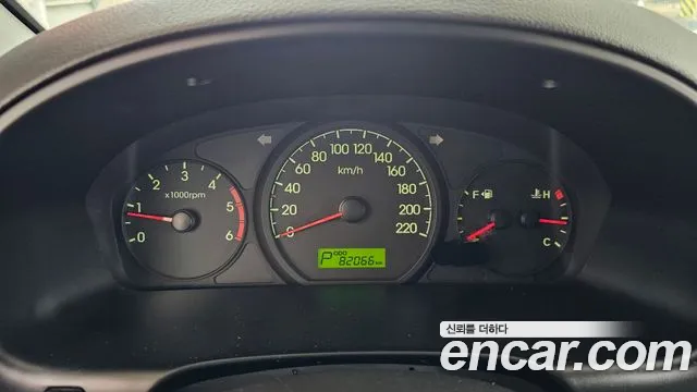Hyundai Staria 2009 thumb 8