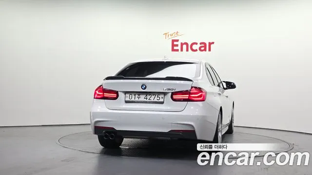 BMW 3 серии 2018 thumb 4