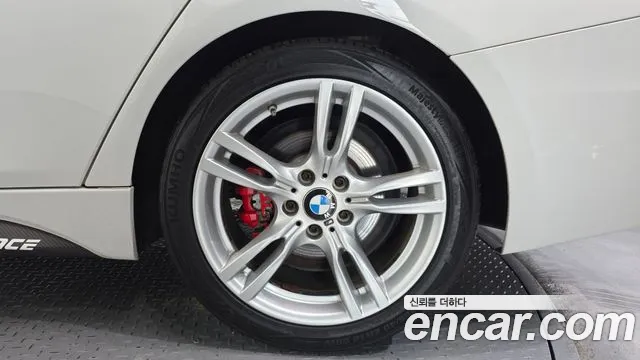 BMW 3 серии 2018 thumb 10