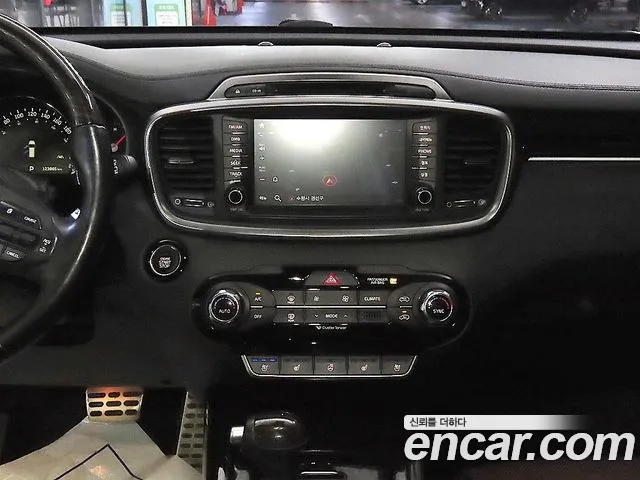 Kia Sorento 2017 thumb 3