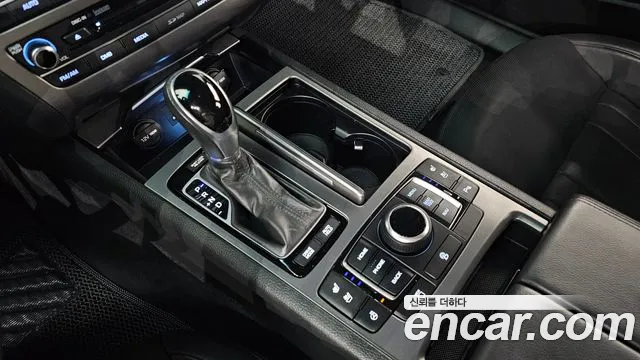 Hyundai Genesis 2016 thumb 3