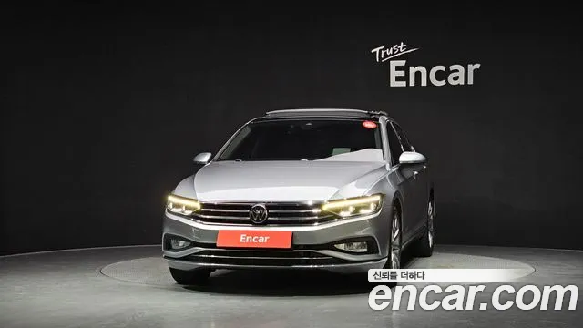 Volkswagen Passat GT 2021 thumb 6