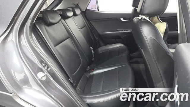 Kia Stonic 2018 thumb 4