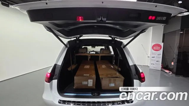 Mercedes-Benz GLS 2025 thumb 4