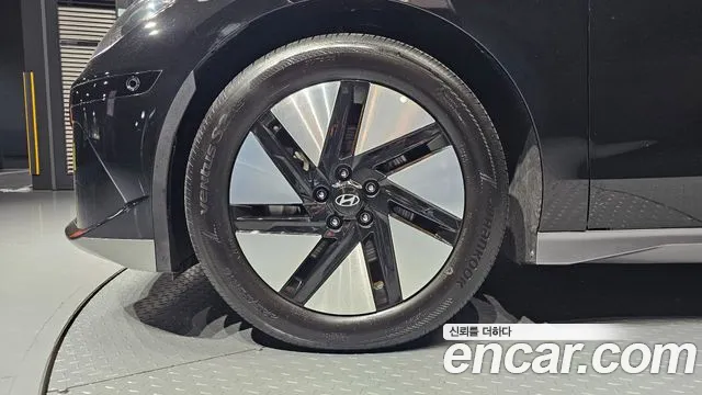 Hyundai Ioniq6 2023 thumb 2