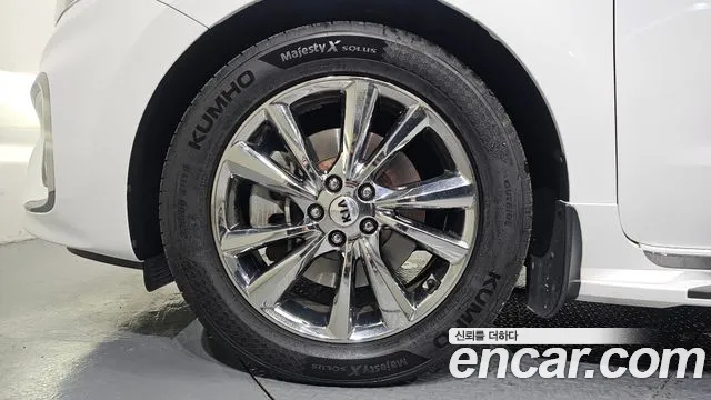 Kia Carnival 2019 thumb 11