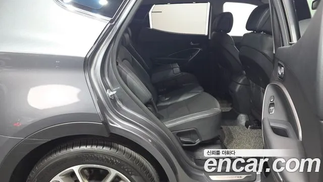 Hyundai Santafe 2015 thumb 7