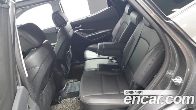 Hyundai Santafe 2015 thumb 10