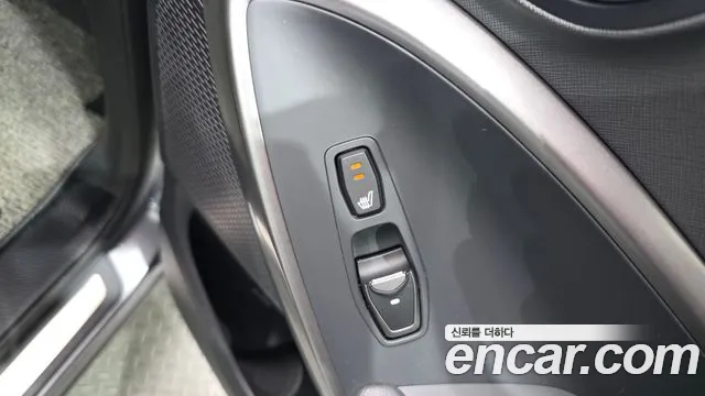 Hyundai Santafe 2015 thumb 3