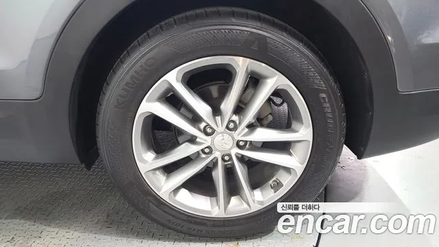 Hyundai Santafe 2015 thumb 11