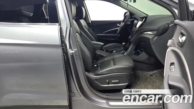 Hyundai Santafe 2015 thumb 9