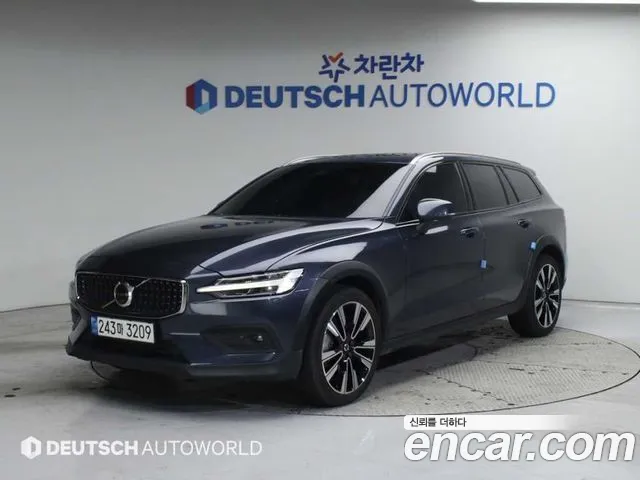 Volvo V60 Cross Country 2022 thumb 4
