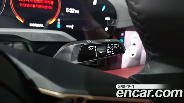 Porsche Taycan 2022 thumb 4