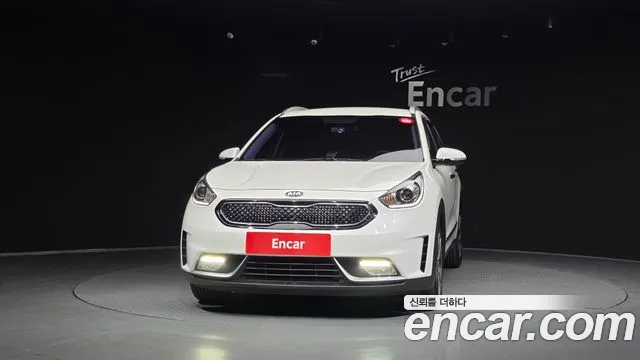 Kia Niro 2016 thumb 3