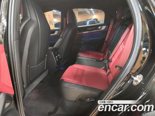 Porsche Cayenne 2025 thumb 11