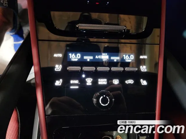 Porsche Cayenne 2025 thumb 4