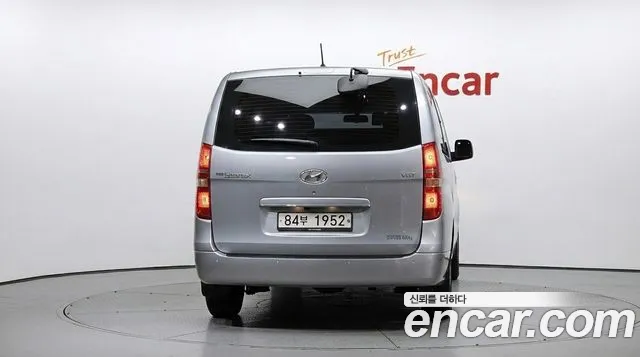 Hyundai Staria 2019 thumb 9