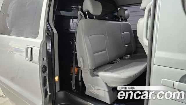 Hyundai Staria 2019 thumb 10