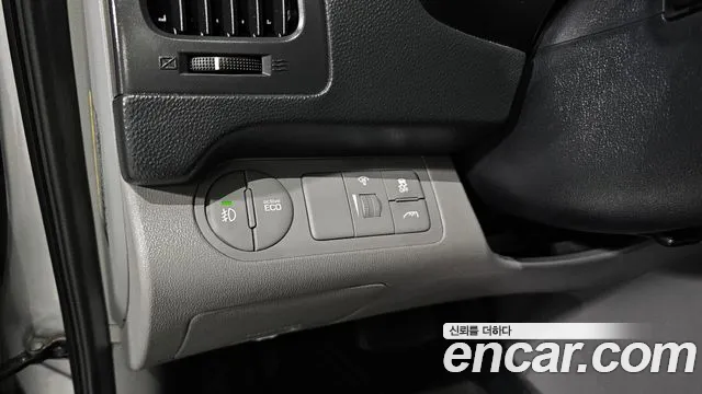 Hyundai Staria 2019 thumb 8