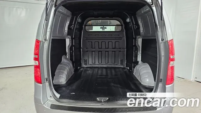 Hyundai Staria 2019 thumb 7